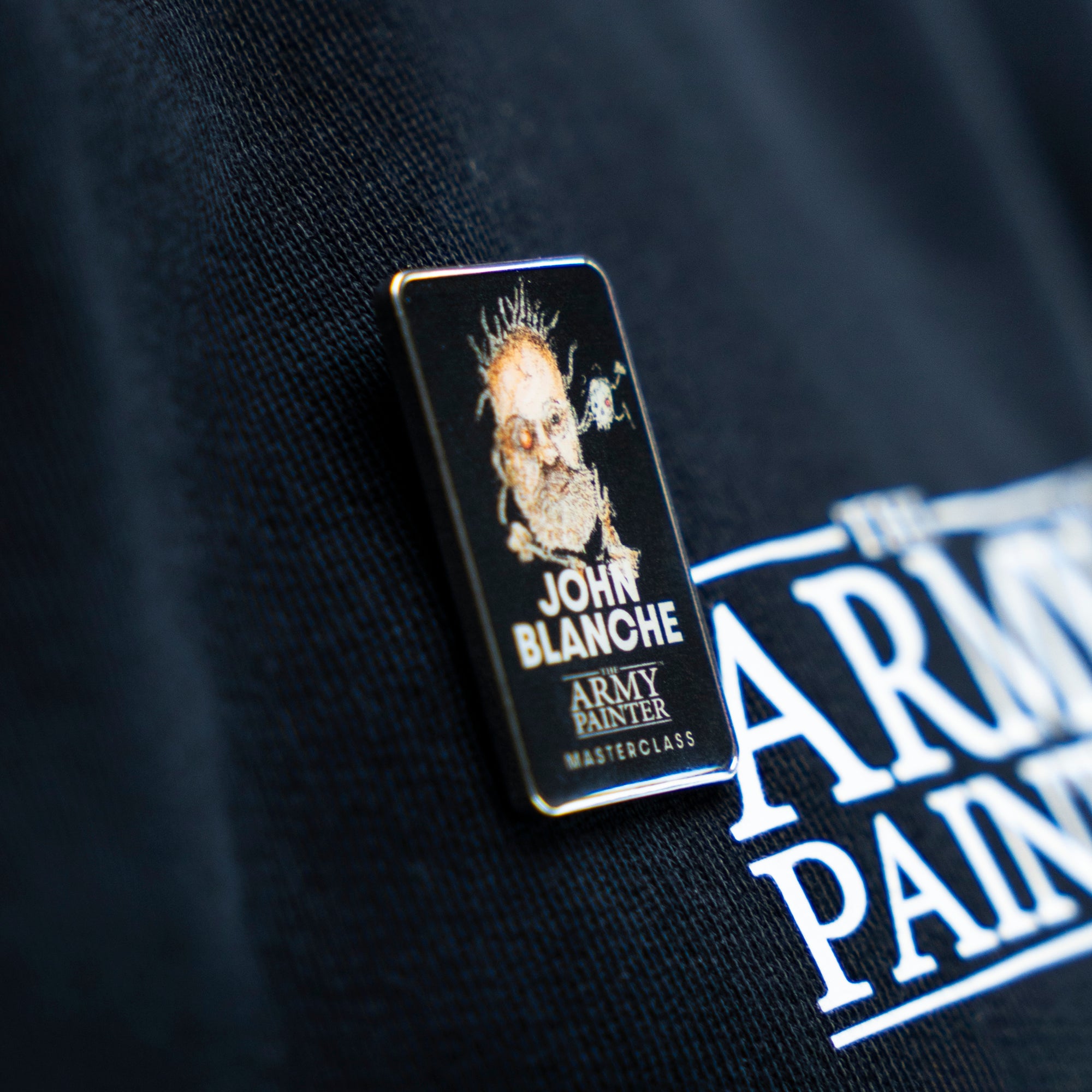 the-army-painter-pin-badge-john-blanche-portrait-pin-s-mail image 2