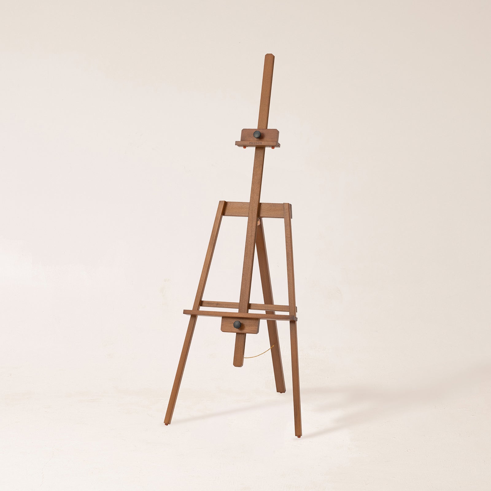 meeden-display-easels-w09-chevalet-tr-pied-bois-noyer-155-cm image 1